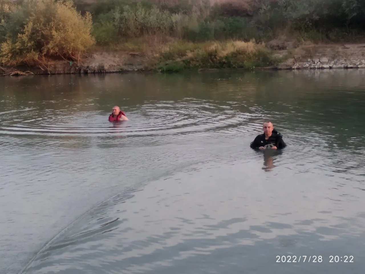 В Унгенском районе водолазы ищут тело утонувшей девушки