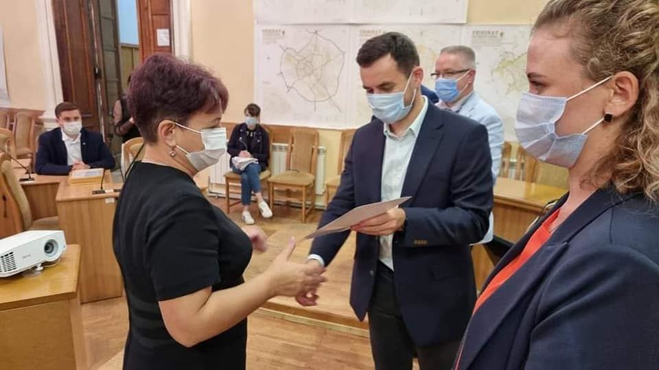 Социальные работники с большим стажем награждены дипломами