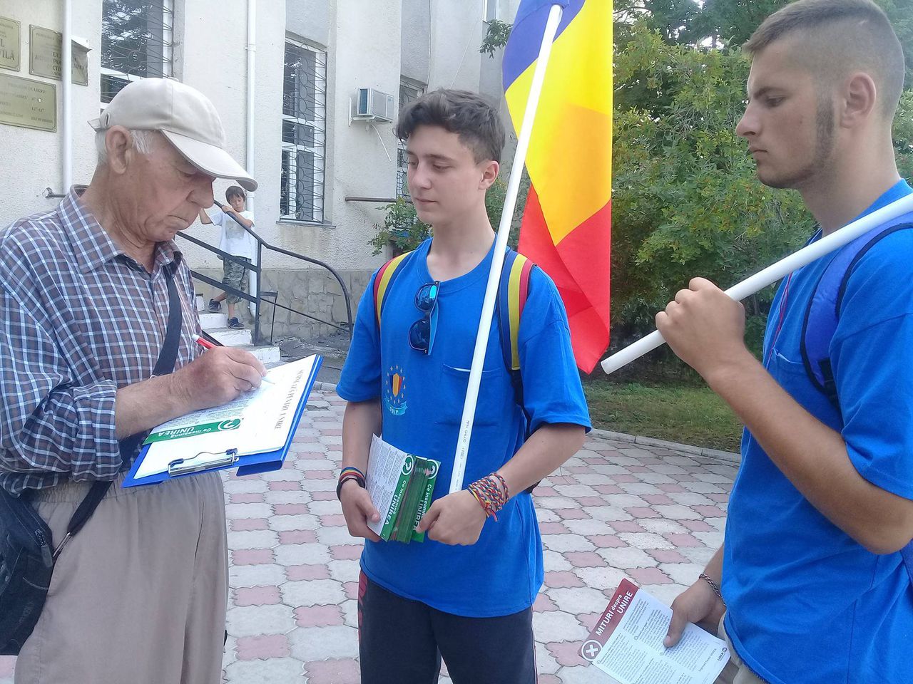 Caravana Unirii стартовал с Яловен