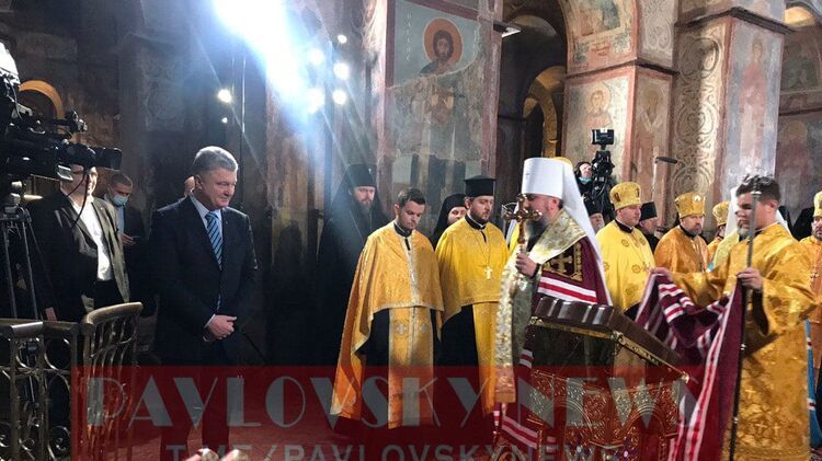 На годовщину Православной церкви Украины пускали по билетам за 100 грн