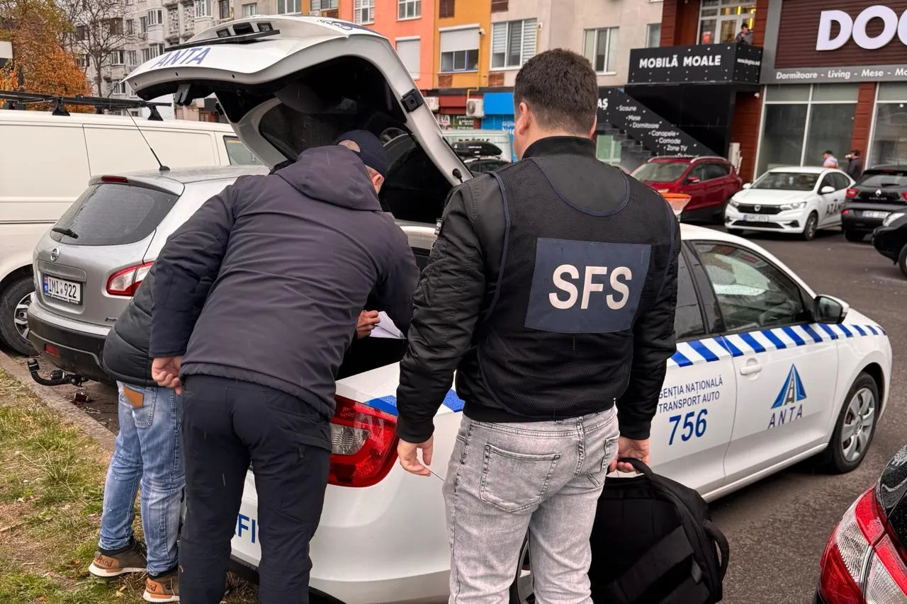 Taximetriști ilegali, sancționați cu amenzi de peste 28.000 de lei în Chișinău