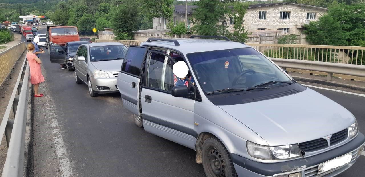InfoTrafic: Из-за ДТП на Балканском шоссе затруднено дорожное движение