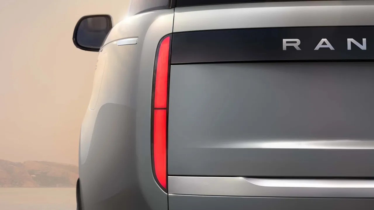 Первый электромобиль Range Rover показали до премьеры