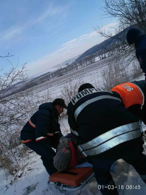 Спасатели вызволили из снежного плена 9 автомобилей