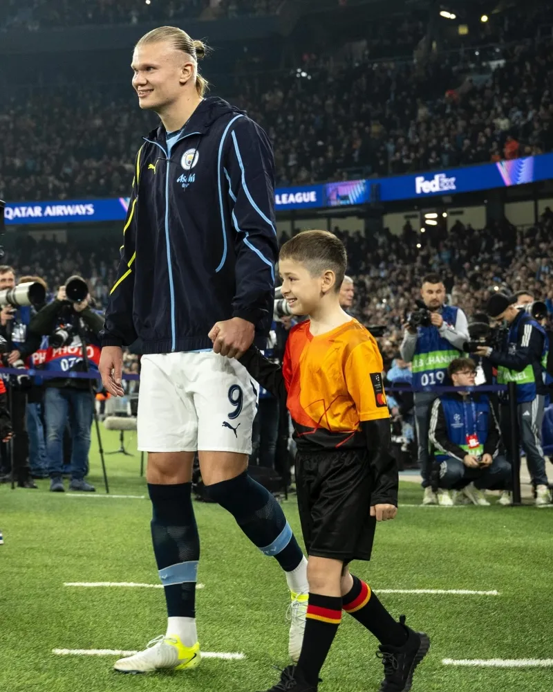 Un fotbalist de opt ani din Moldova a semnat un contract cu Manchester City