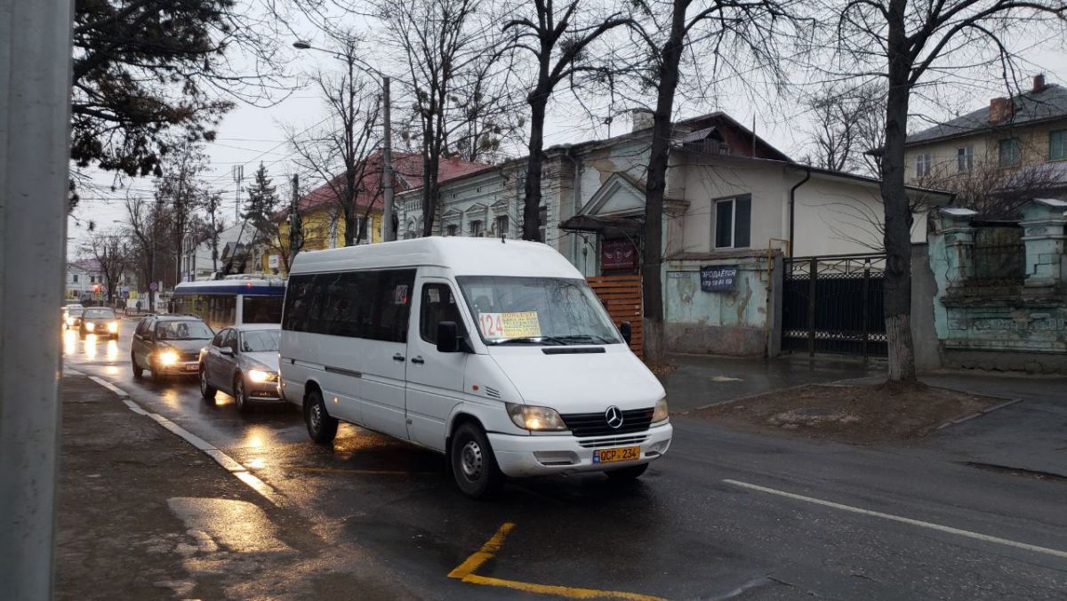 Несмотря на забастовку, на улицах столицы замечены маршрутки