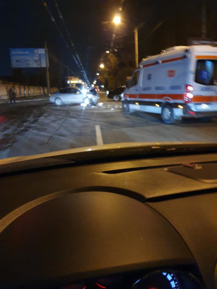 На улице Заводской машина скорой помощи попала в аварию