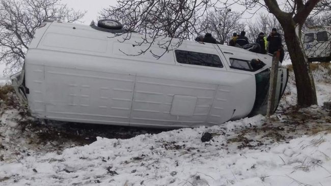 Один человек пострадал в ДТП с участием микроавтобуса