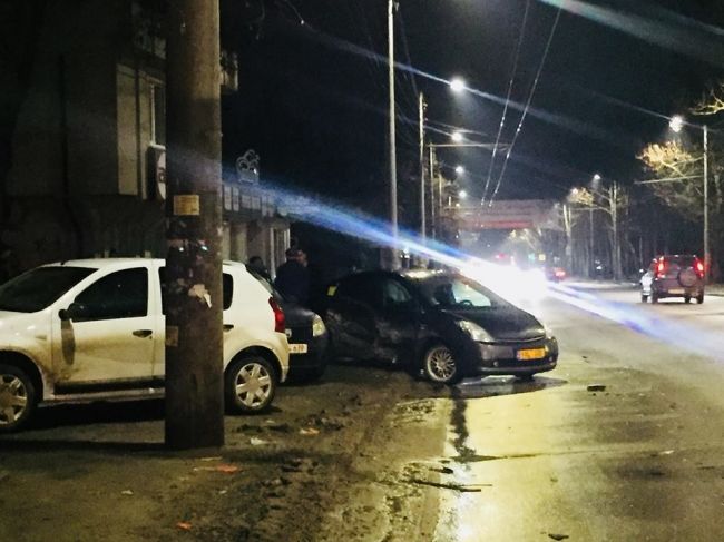 В ДТП на Буюканах пострадали два человека