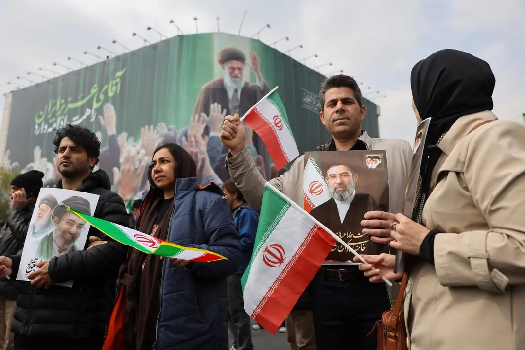 В Тегеране прошли похороны иранских командиров, погибших при ударе США и Израиля