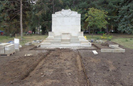 В центре Кишинева устанавливают памятник трем мученикам