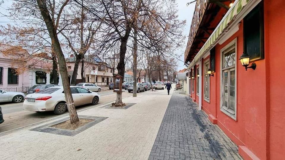 В историческом центре столицы продолжается ремонт тротуаров и улиц
