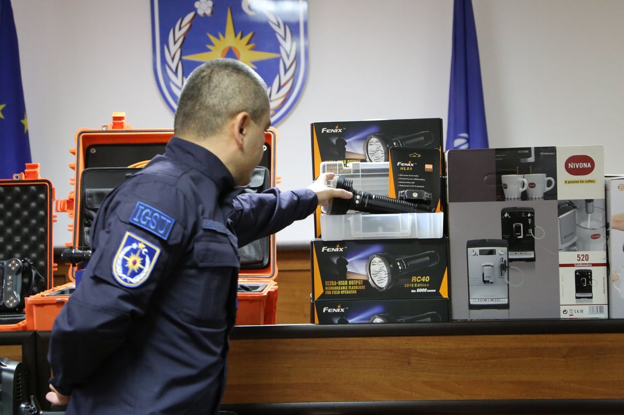 Молдавские спасатели получили спецснаряжение от швейцарской организации