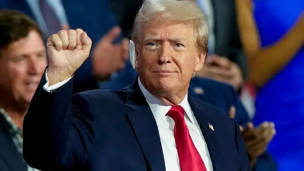 Трамп появился на публике с забинтованным ухом впервые после покушения