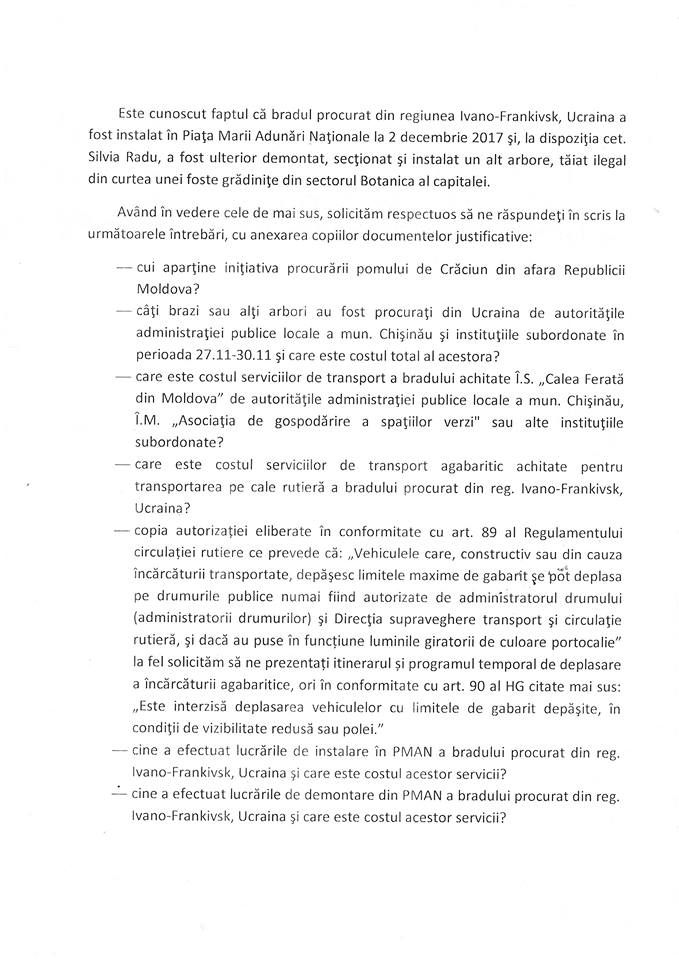 Мунтяну требует у примэрии раскрыть расходы на две елки