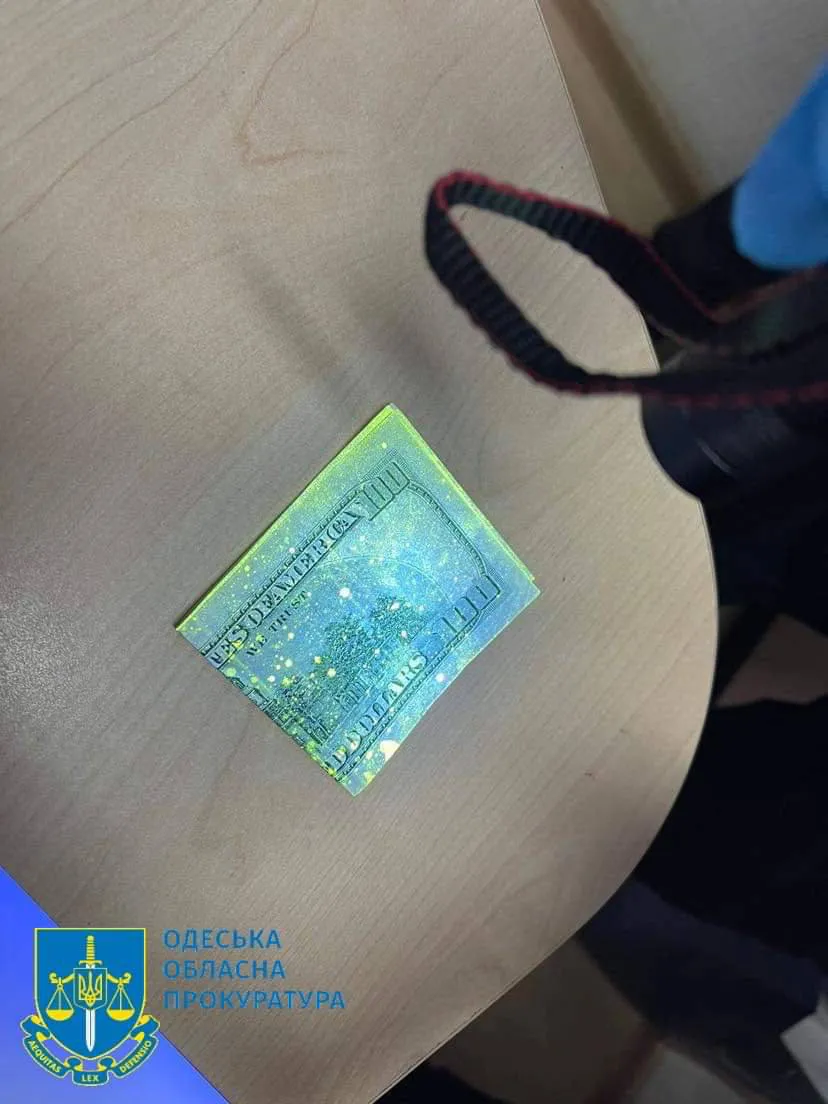 Украинский таможенник попался на молдавском бренди
