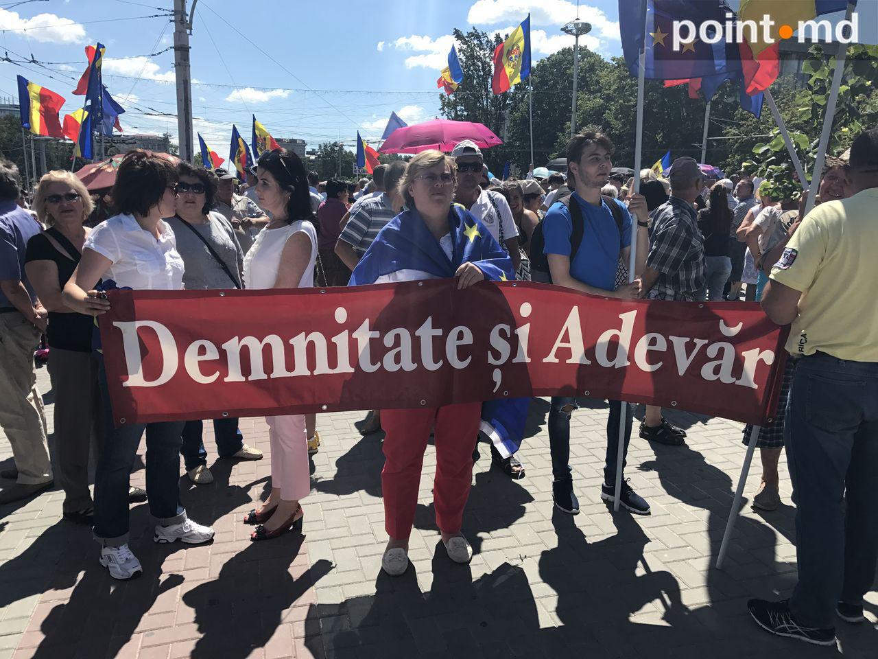 Protest în centrul Capitalei față de modificarea sistemului electoral