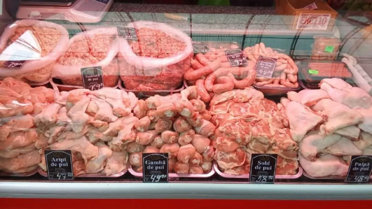 На Центральном рынке выявили нарушения: антисанитарные условия и просрочка