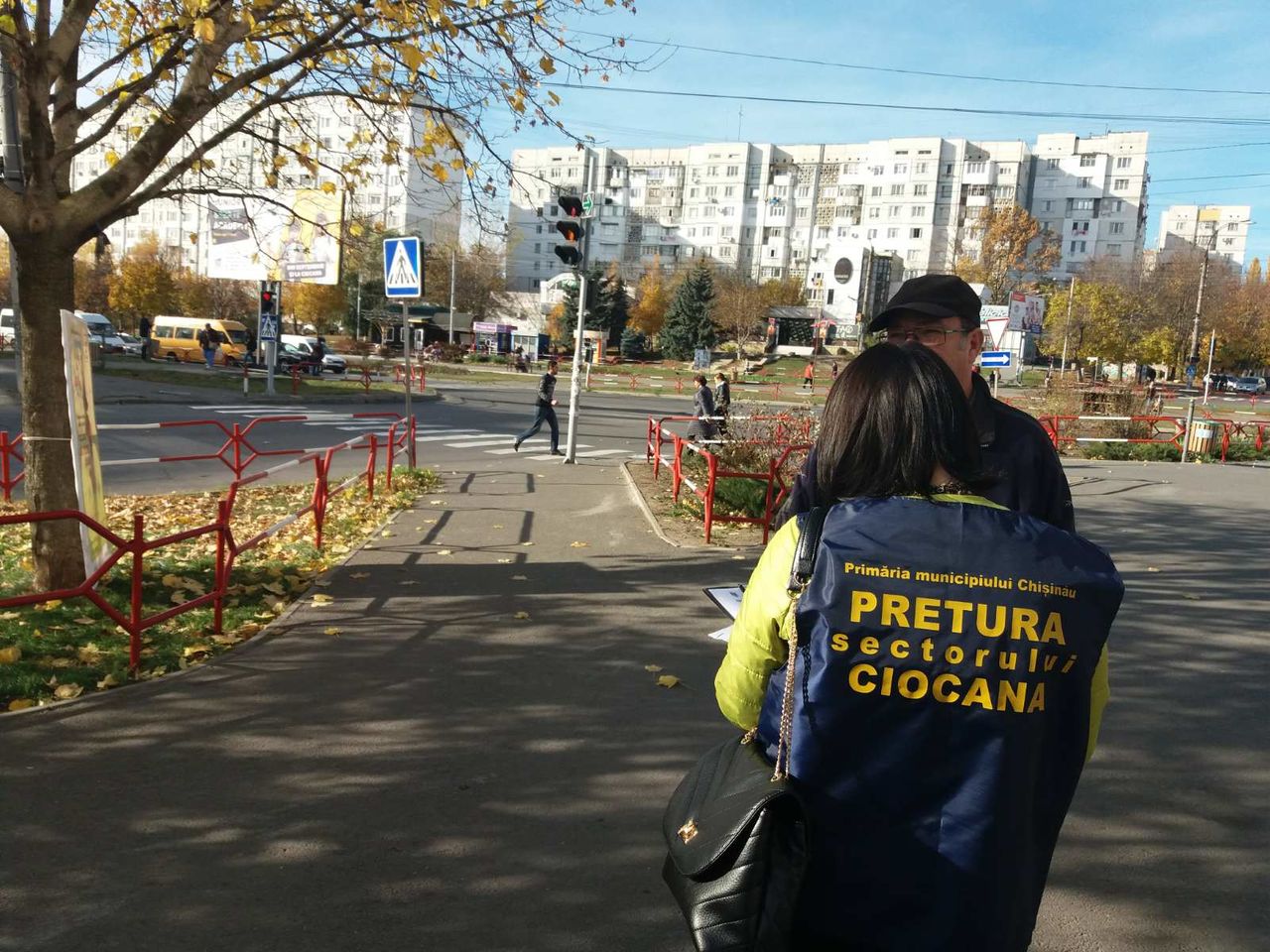 Мусор и листва: претура Чекан призывает убирать территории возле жилых домов