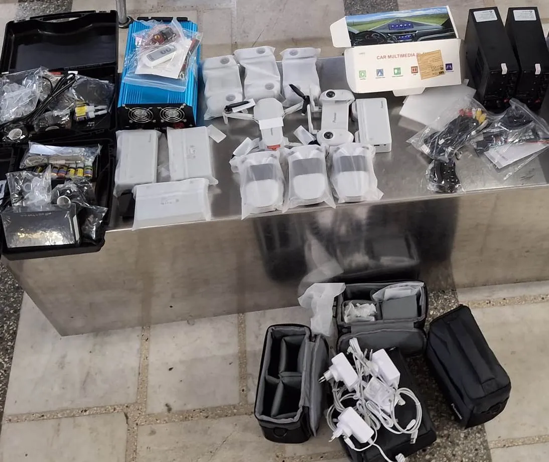 Tentativă de introducere ilicită de tehnică și echipamente, dejucată la vama Leușeni