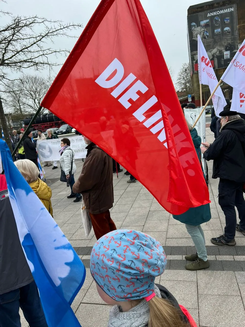 В Германии прошли акции против поставок оружия Украине
