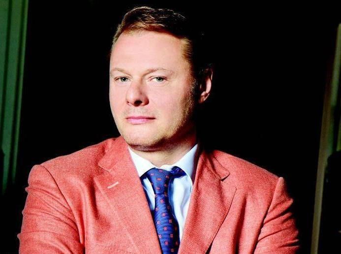 Сын Петра Лучинского женится на румынской звезде - русской танцовщице