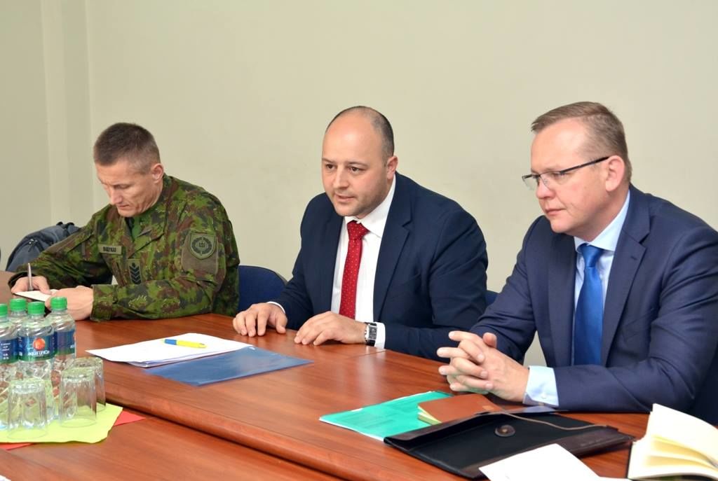 Эксперты НАТО проводят оценку военного образования в Молдове