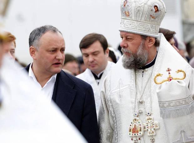 Igor Dodon și prima doamnă, Galina, au participat la slujba de Bobotează