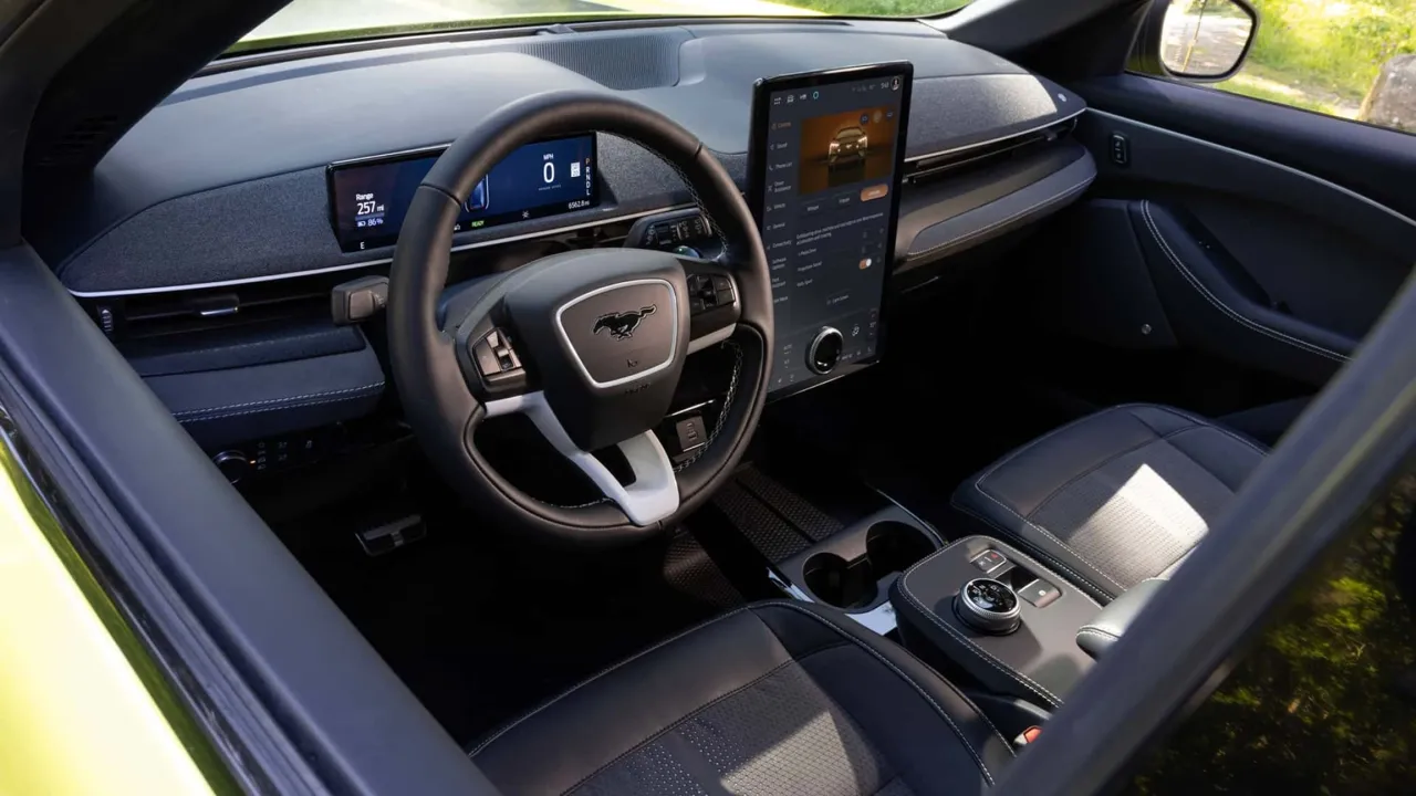 Ford презентовал экстремальный электрокроссовер для бездорожья