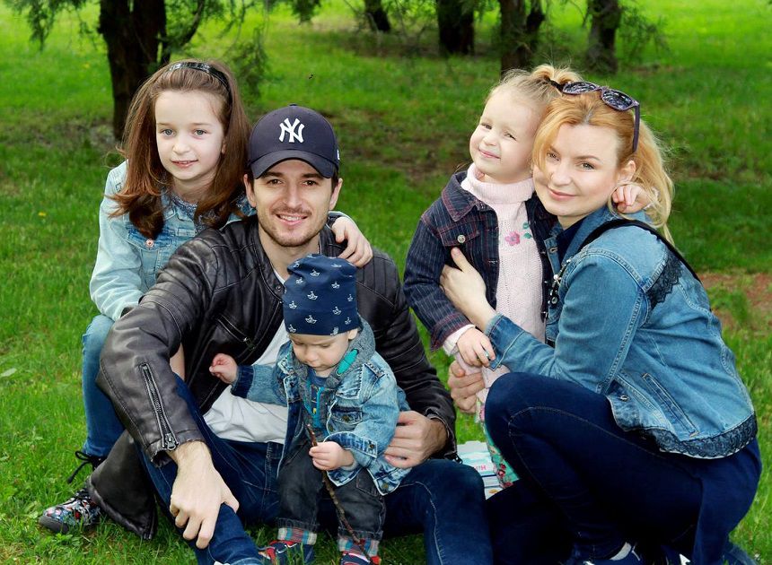 Radu Sîrbu are probleme cu soția din cauza fanelor: De cel puţin o sută de ori ne-am despărţit
