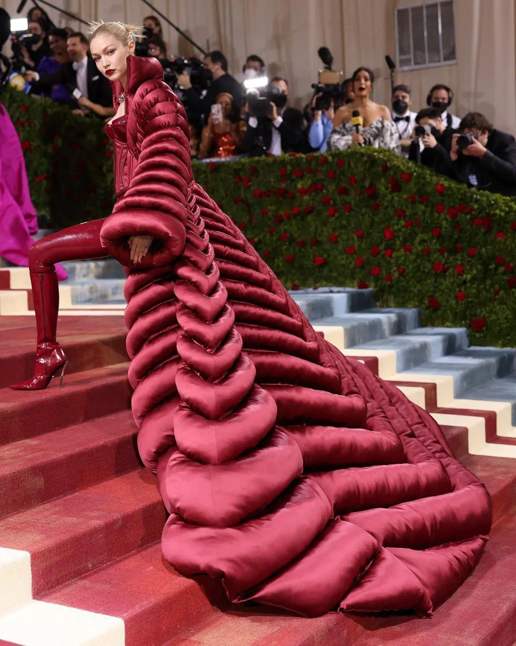 Met Gala 2022: выбраны самые яркие образы с красной дорожки
