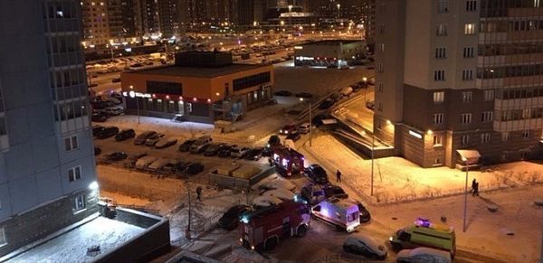 Очевидцы сообщили, что автоледи не пропустила огнеборцев на место пожара