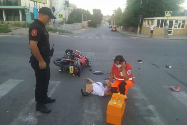 В Комрате произошло ДТП с участием автомобиля и мотоцикла: пострадавший в реанимации
