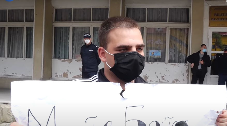 Примар Единец: Участников протеста организованно привезли на автобусе
