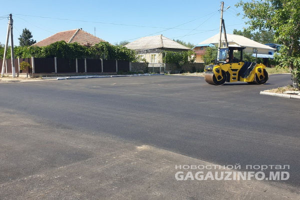 В Бешалме завершена укладка асфальта по центральной улице