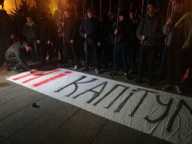 В центр Киева стянули силовиков из-за протестов под Офисом президента