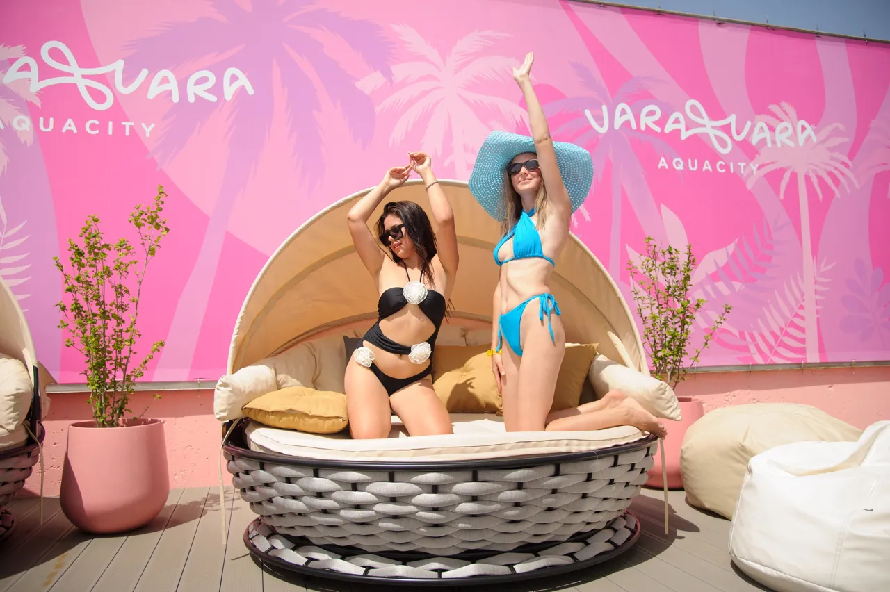 Самая большая хора в бассейне VaraVara!