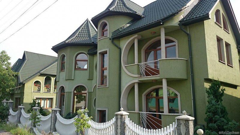 Румынское население самого богатого села Украины поднялось на торговле спиртом