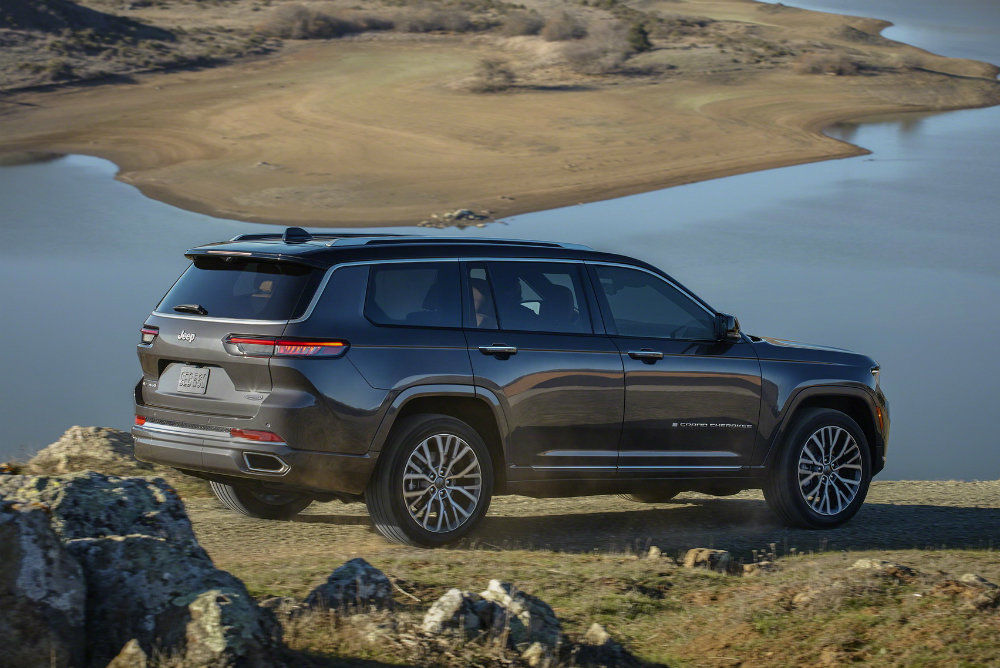 Представлен новый шестиместный Jeep Grand Cherokee