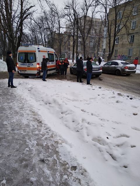 На Ботанике на пешеходном переходе автомобиль сбил ребенка