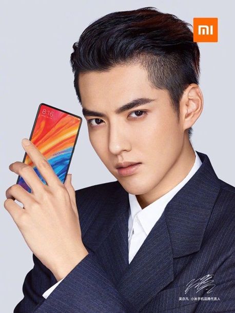 Xiaomi Mi Mix 2s показали на официальных постерах