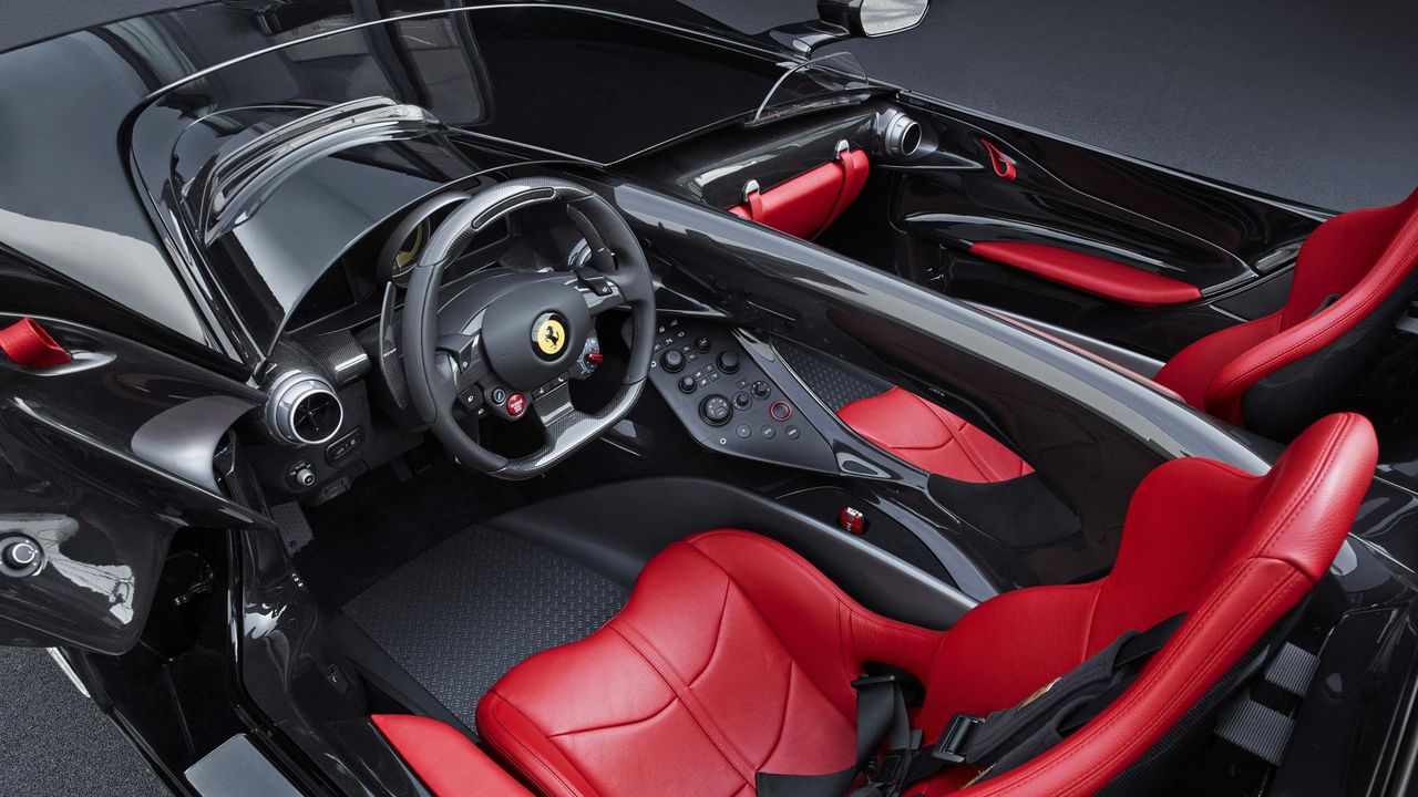 Ferrari показала самый мощный гиперкар в мире