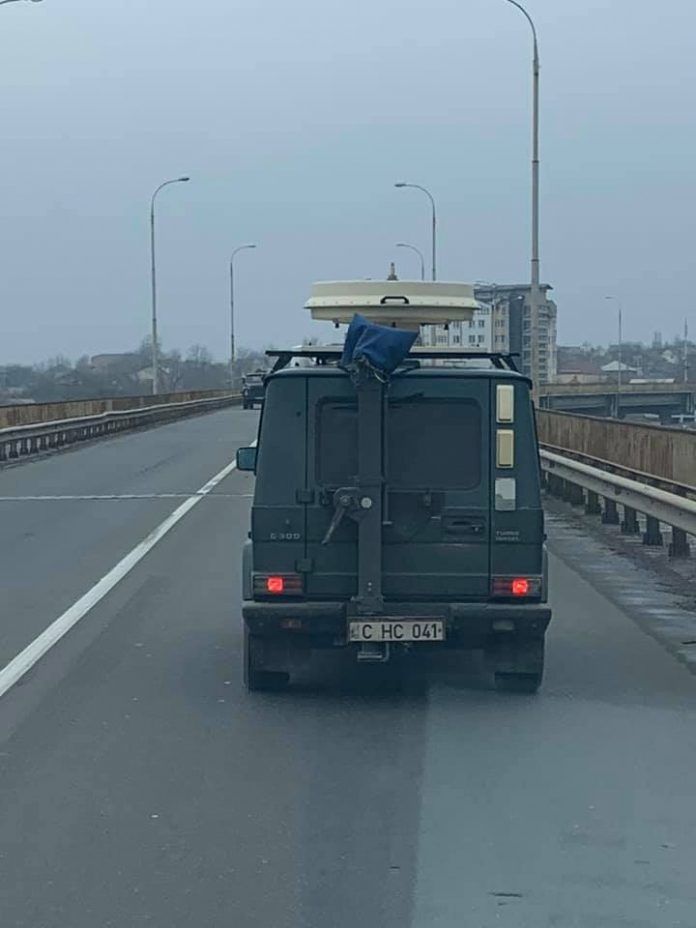 Раскрыта загадка странного Mercedes, замеченного в столице