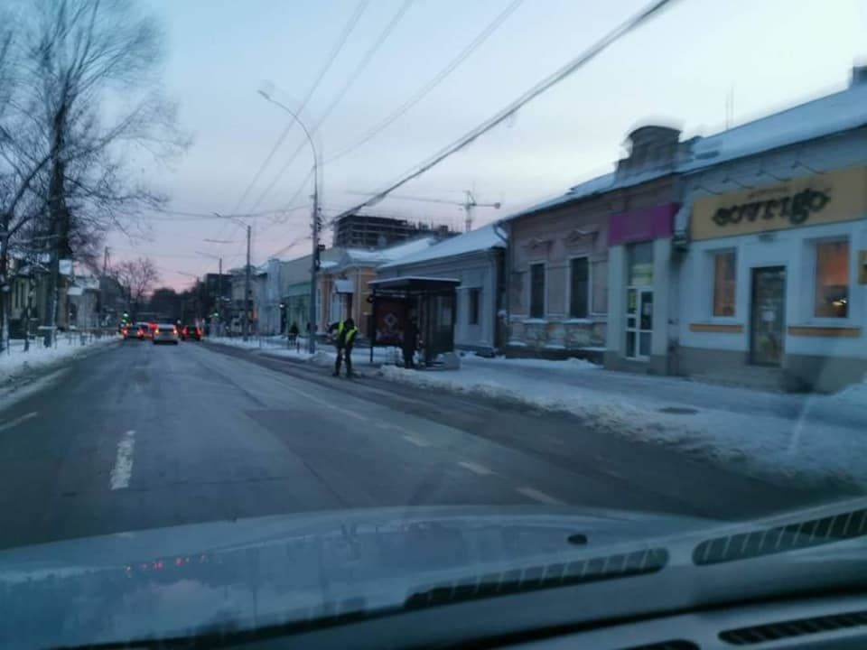 Чебан: Муниципальные службы продолжают распространять противогололедный материал