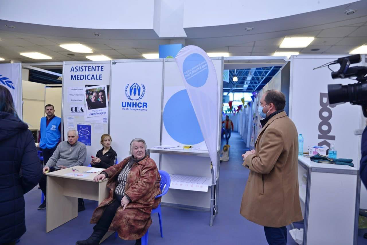 Хосе Мануэль Альбарес Буэно посетил Центр размещения беженцев