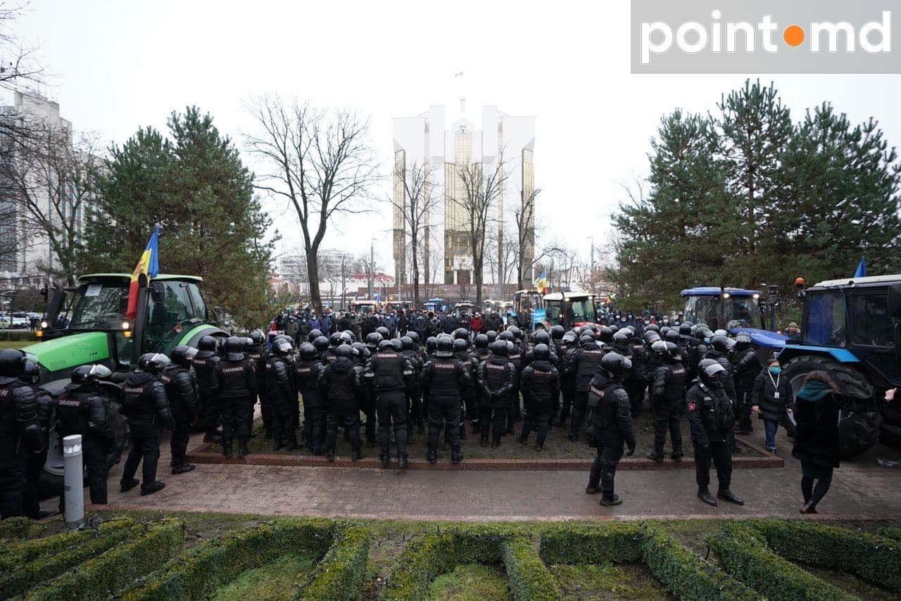 Протест фермеров: перед парламентом произошли столкновения с полицией