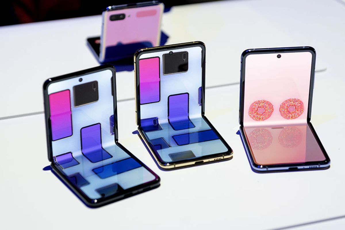 Apple разрабатывает iPhone со складным экраном