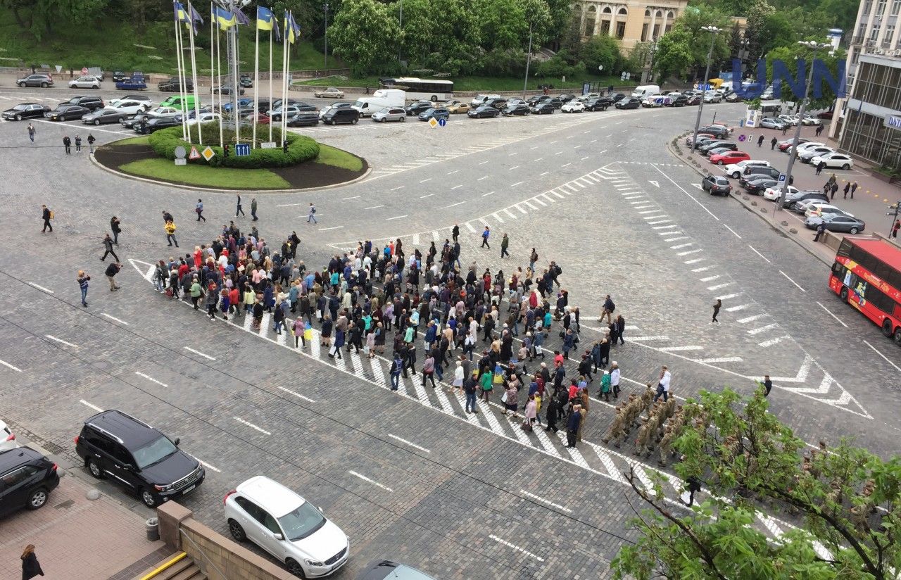 В Киеве прошел марш в память о защитниках Украины