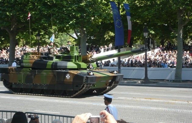 Despre gardurile de la protestele din Franța și nemulțumirea jurnaliștilor de la Chișinău