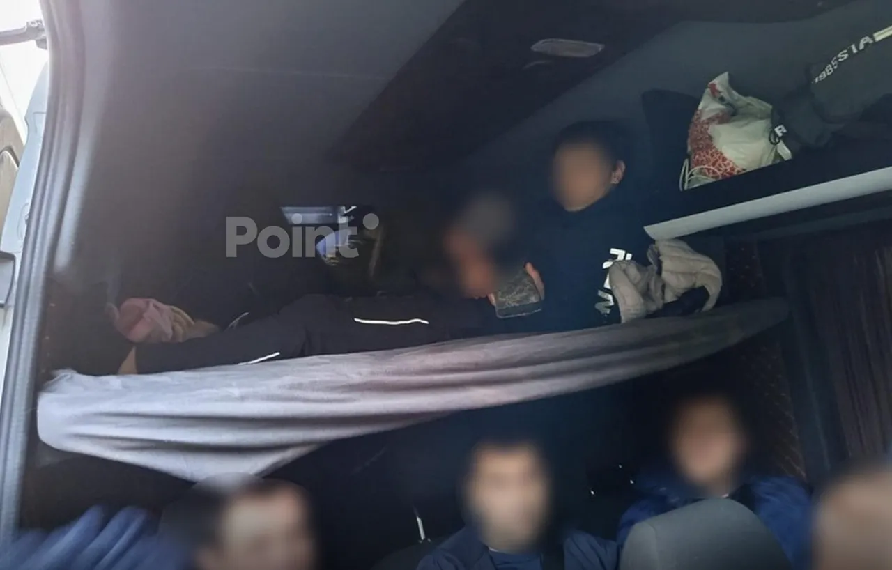 A transformat un Sprinter într-un autobuz cu două etaje: Un moldovean, amendat în Polonia